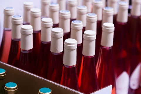 ФТС оценила ввозную пошлину на вино в 200% как запретительную