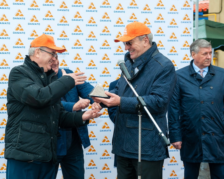 Новость партнера. ГК «Дамате» открыла новый комбикормовый завод и элеватор